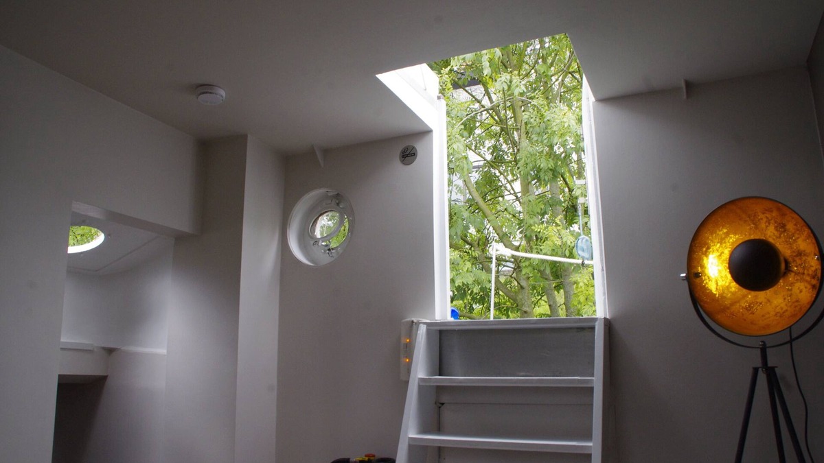 Rooigem Boat Rental | B3 Houseboat in the centre of Ghent, Sailor room