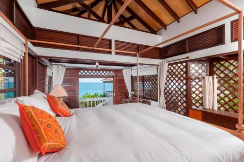Rawai Villa | Baan Khunying - Secluded Phuket Beachfront Villa