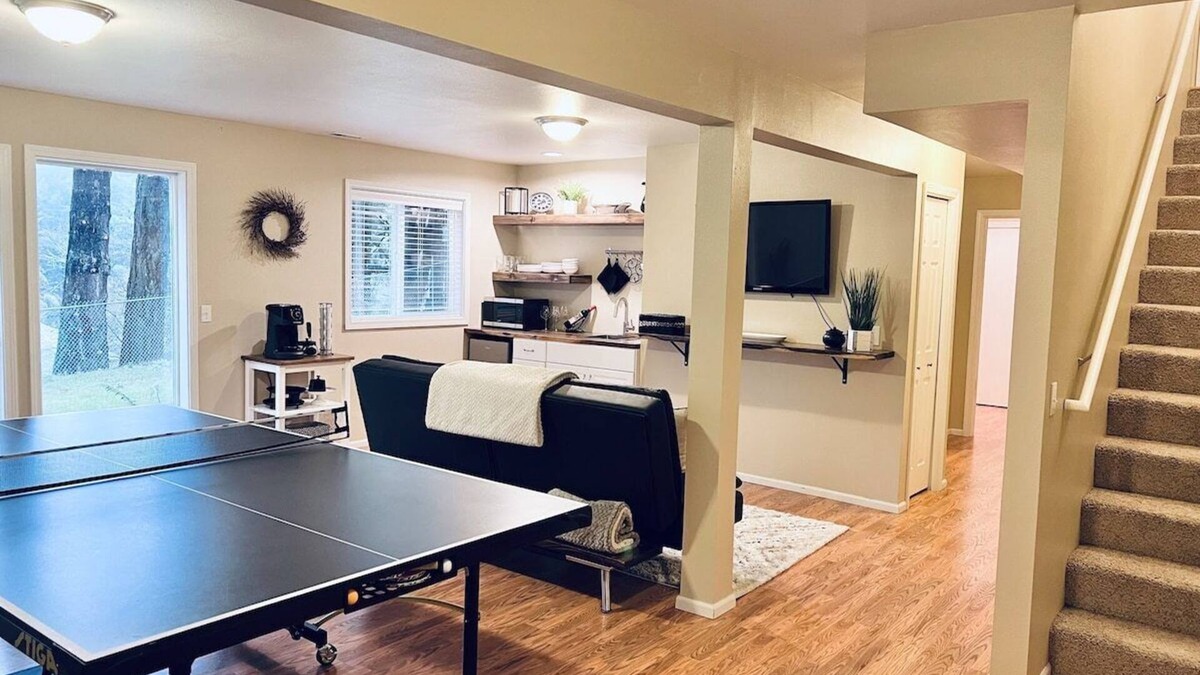 Corvallis Apartment | Baby Bella- with concierge laundry service