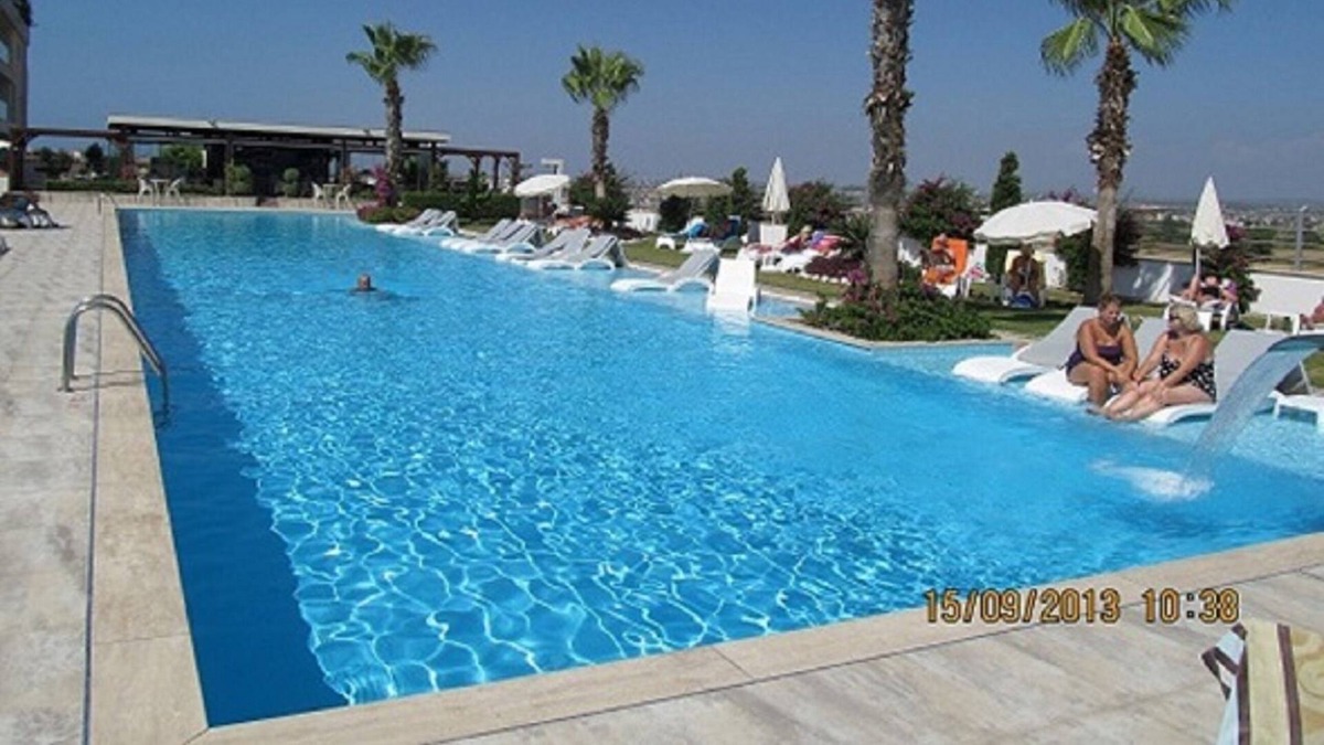Side Apartment | Babylon Bliss 6 A 3 bed 3 bath duplex home with private pool