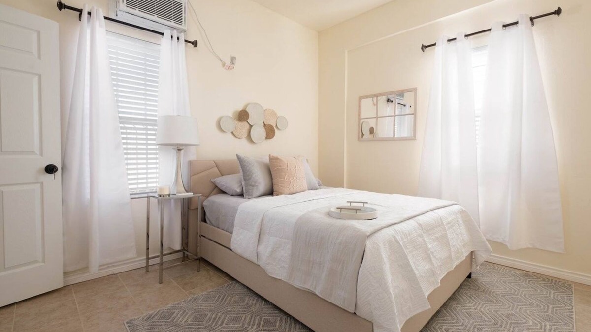 Amarillo House | Back house Oasis: Quiet & Roomy