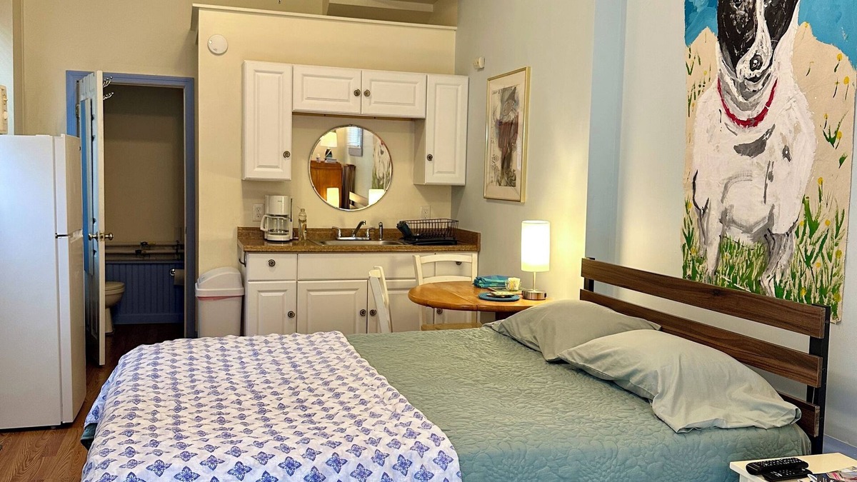 Eastham Apartment | BACK TO NATURE: RIGHT OF THE BIKE TRAIL!