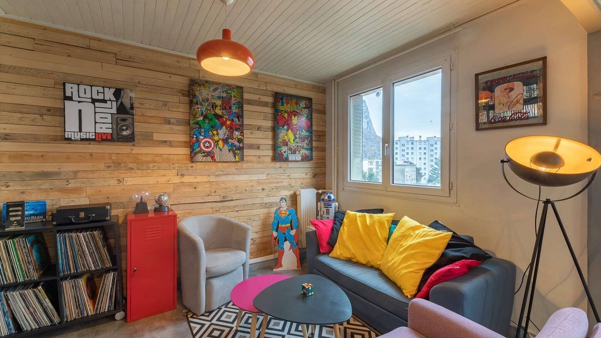 Saint-Egreve Apartment | Back to the 80'S Apartment
