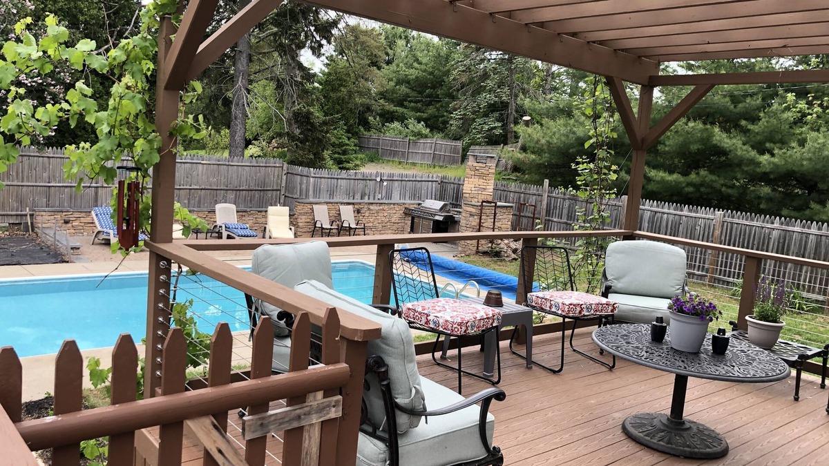 Stroudwater House | Back yard paradise