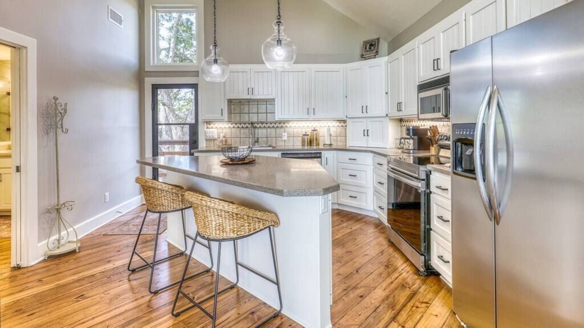Brenham House | Backroads & Views! Close to Brenham & Round Top