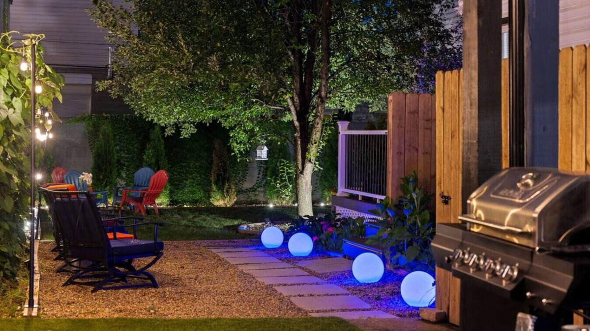 Pittsburgh Apartment | Backyard Escape Minutes From Downtown, Fenced Yard