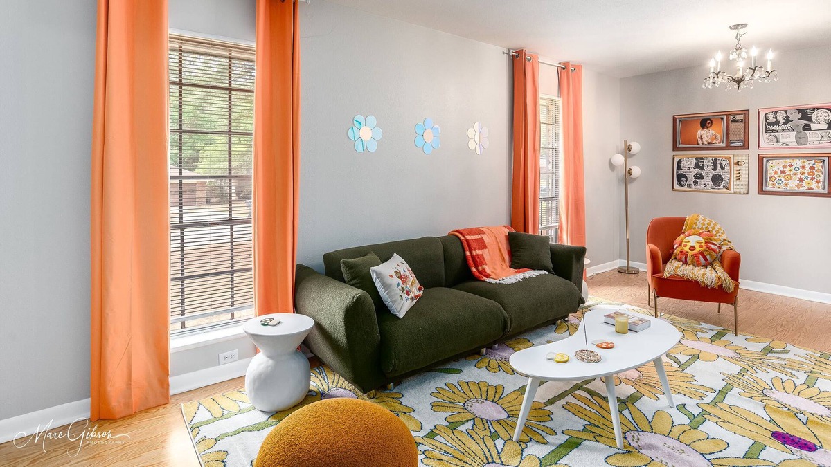 Shreveport House | Backyard - Games - Vibrant