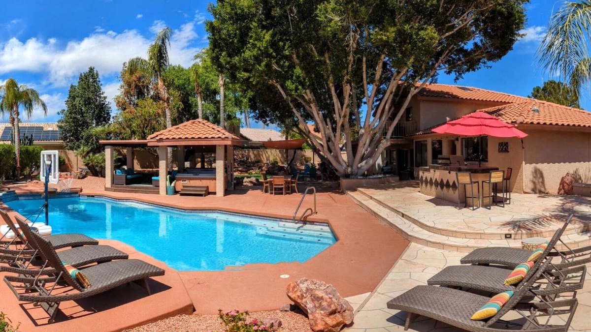 Arrowhead Ranch House | Backyard Oasis + 4 bedrooms. Close to stadium, baseball, golf, shopping