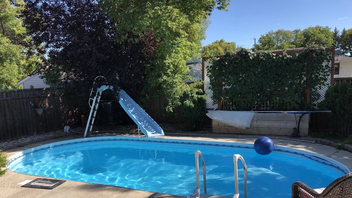 St. Vital House | Backyard oasis awaits. Enjoy your stay.