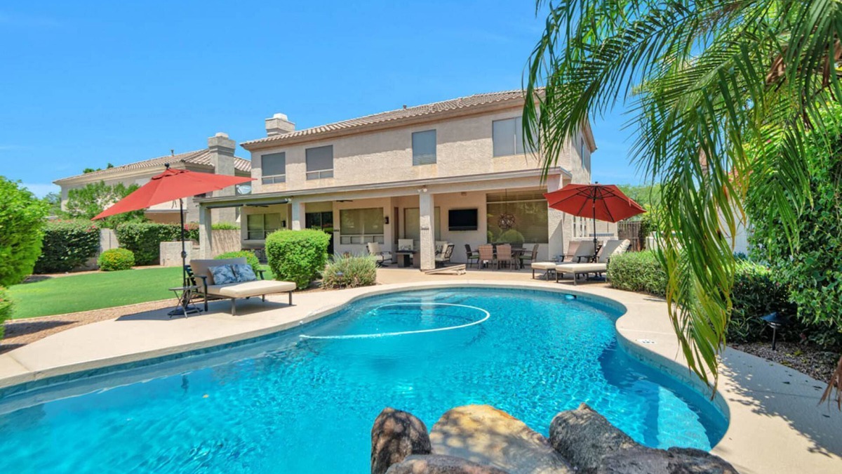 Arabian Views House | Backyard Oasis w/Private Heated Pool & TV, Pool Table, Arcade Game, Near Golf, Dining & Mayo Clinic