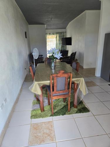 Bagatelle Terrace Apartment | Bagatelle Terrace