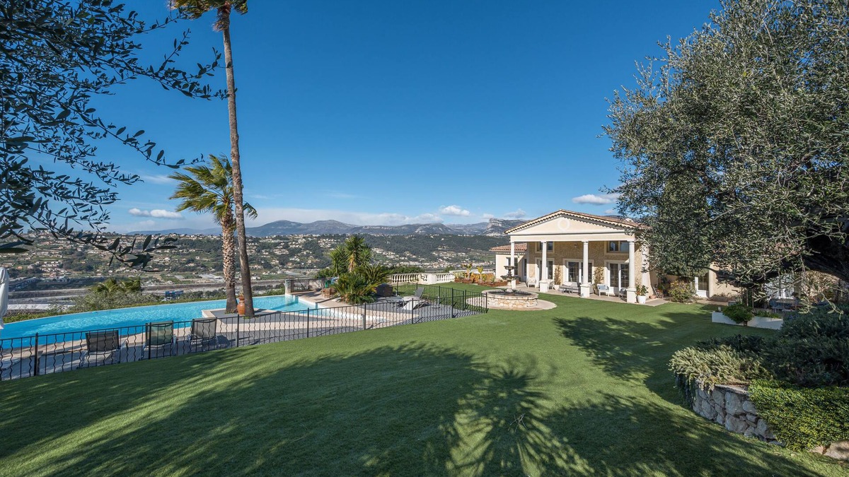 Saint-Isidore House | Baie des Anges : Découvrez Notre Villa de Avec vue Imprenable sur la mer à Nice