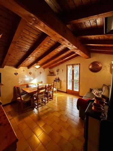 Branzi Apartment | Baita in città