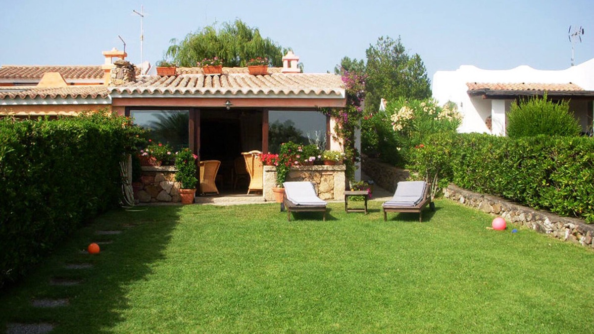Baja Sardinia Villa | Baja Sardinia, Costa Smeralda. Villa a stone's throw from the sea.