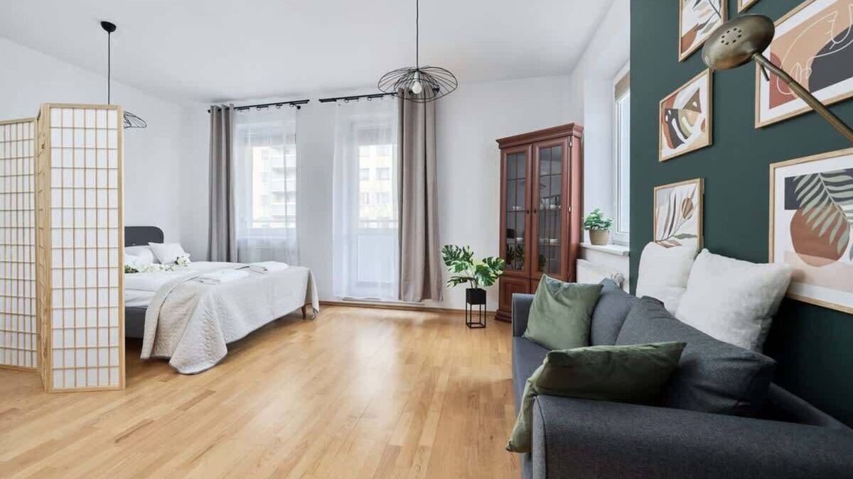 Fabryczna Apartment | Bajana 13 | Spacious Studio | Quiet neighborhood