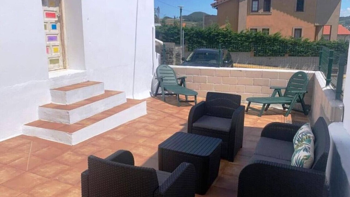 Bareyo Apartment | Bajo con terraza en Ajo - Castellanos 12007