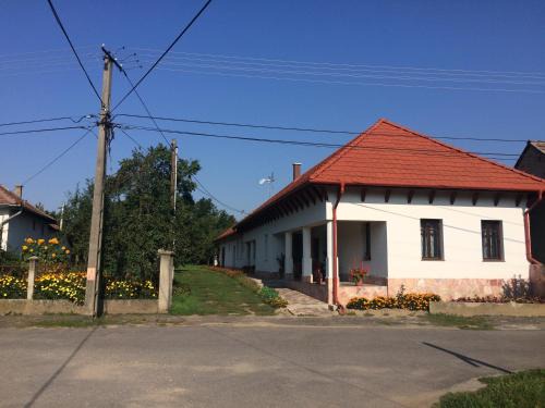 Tornyosnemeti House | Bajusz Vendégház
