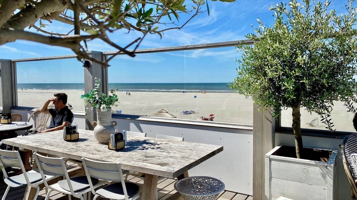 Municipality of Castricum House | BAKKUM: beautifully and comfortably furnished apartment with Airco, close to the beach!