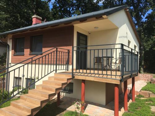 Palkove House | Balaton Wellness Tom Cat nyaraló 1 wellness és 1 gyermekbarát apartmannal