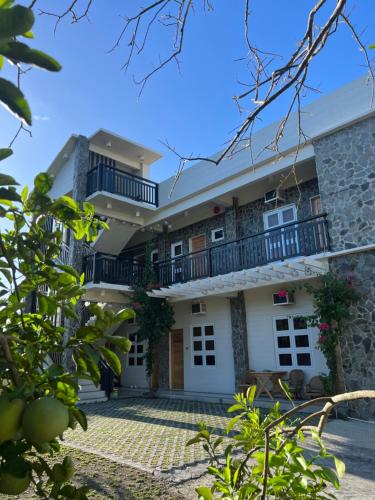 Legazpi Bed & Breakfast | Balay na Bato