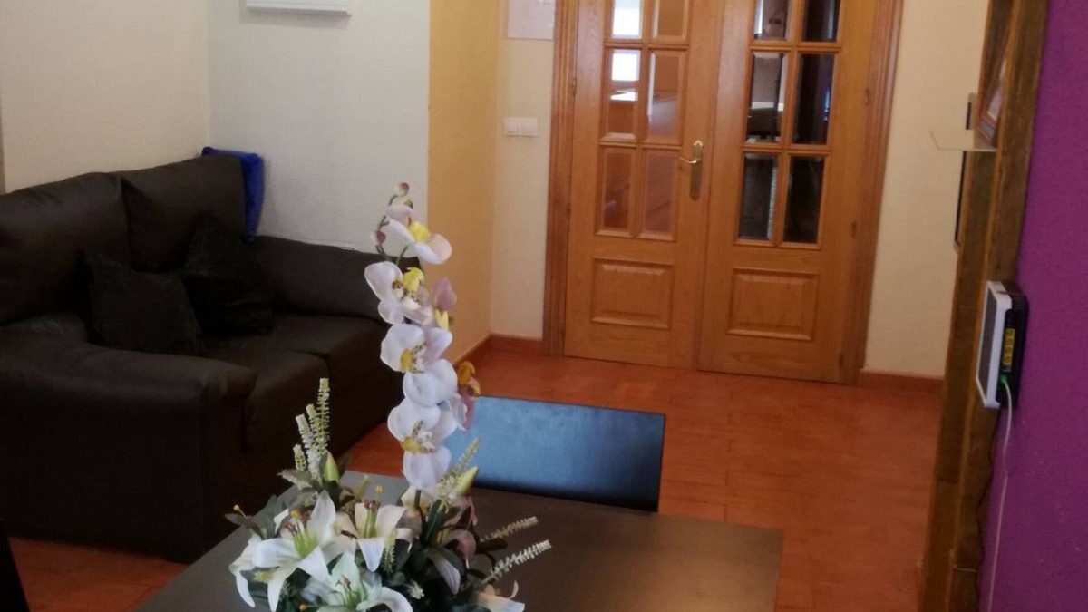 Pamplona City Centre Apartment | Balcony of the Estafeta