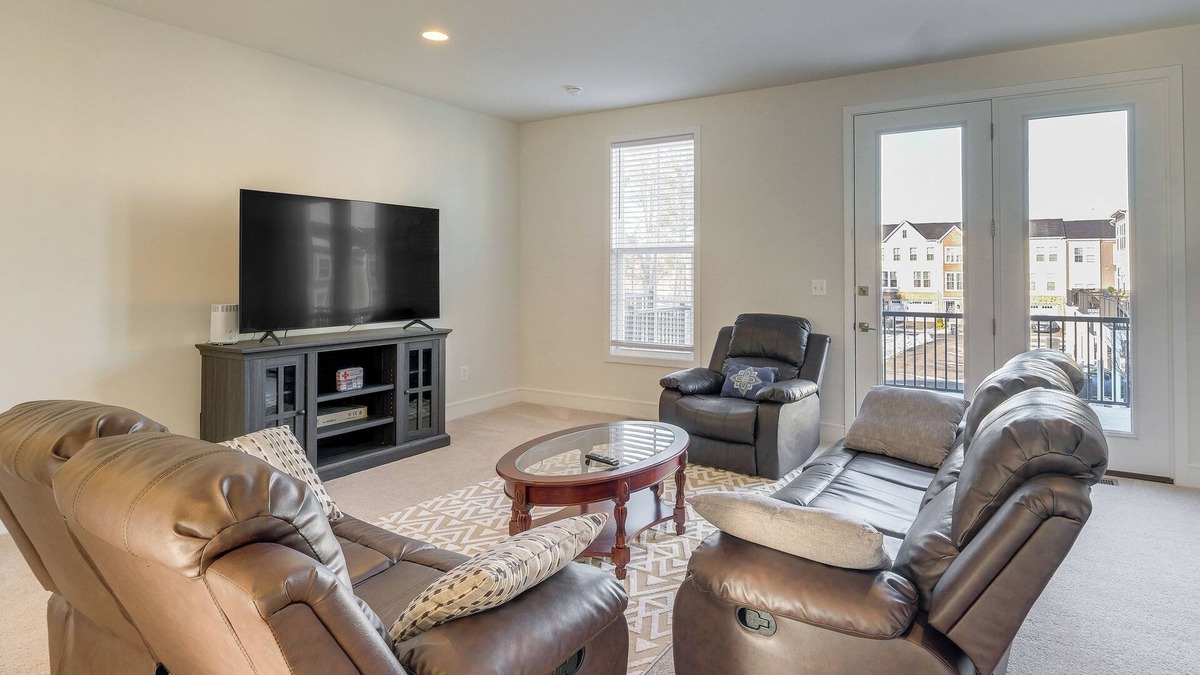 Gainesville House | Balcony & Pool Access: Modern Gainesville Home