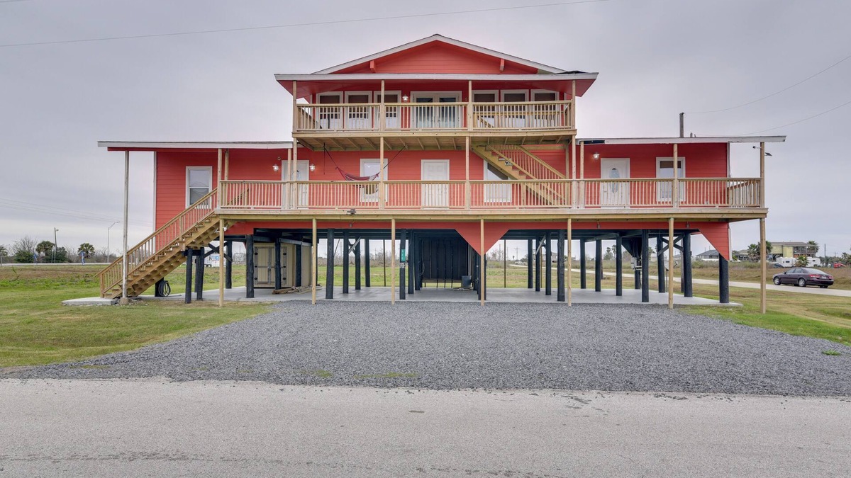 Galveston Apartment | Balcony & Sunset Views: Coastal Port Bolivar Gem
