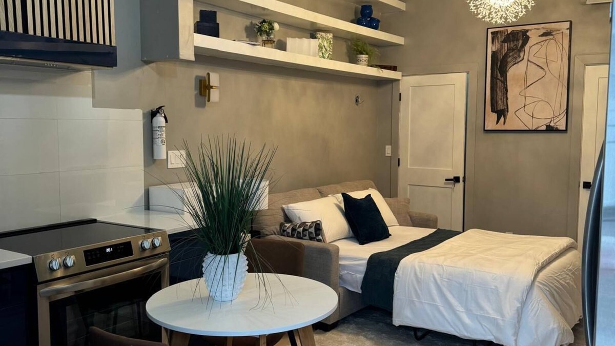 Baldwin Apartment | Baldwin's Bijou Studio apartment in Baldwin with Queen bed, AC, WiFi