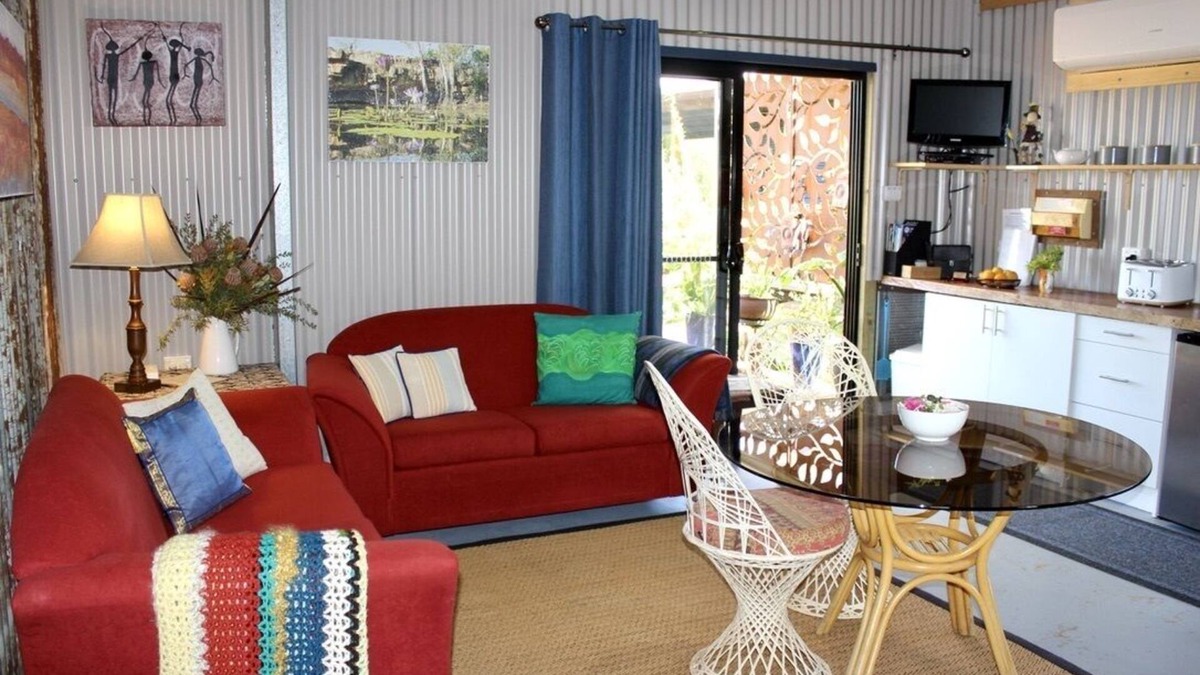 Balingup Cottage | Balingup Rustic Retreat - Marian Ponds.Saltwater swimming pool, great gardensn