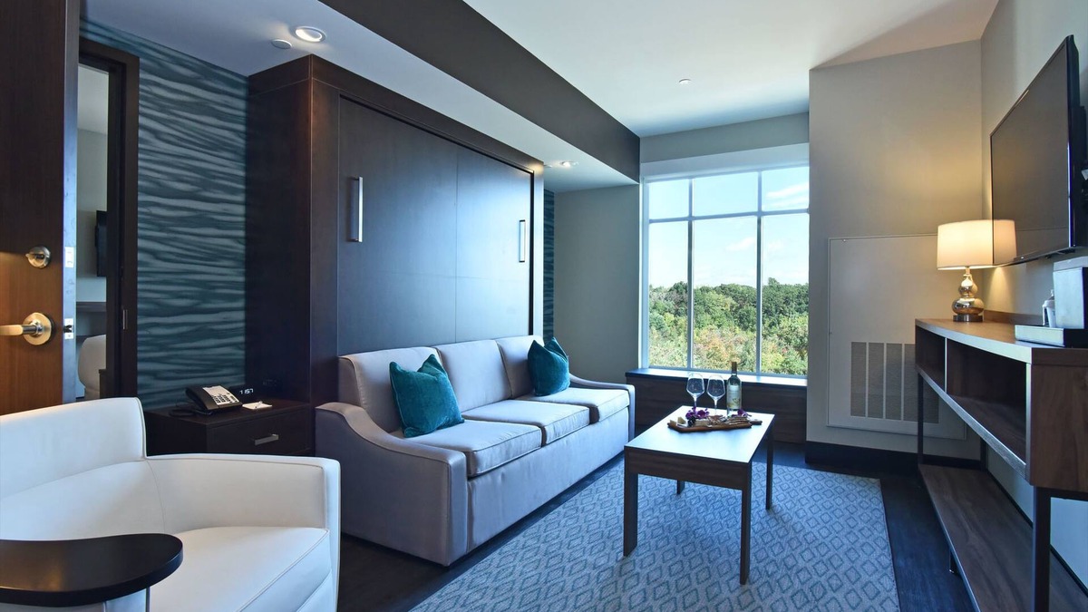Lincoln Hotel | Bally's Twin River Lincoln Casino & Hotel