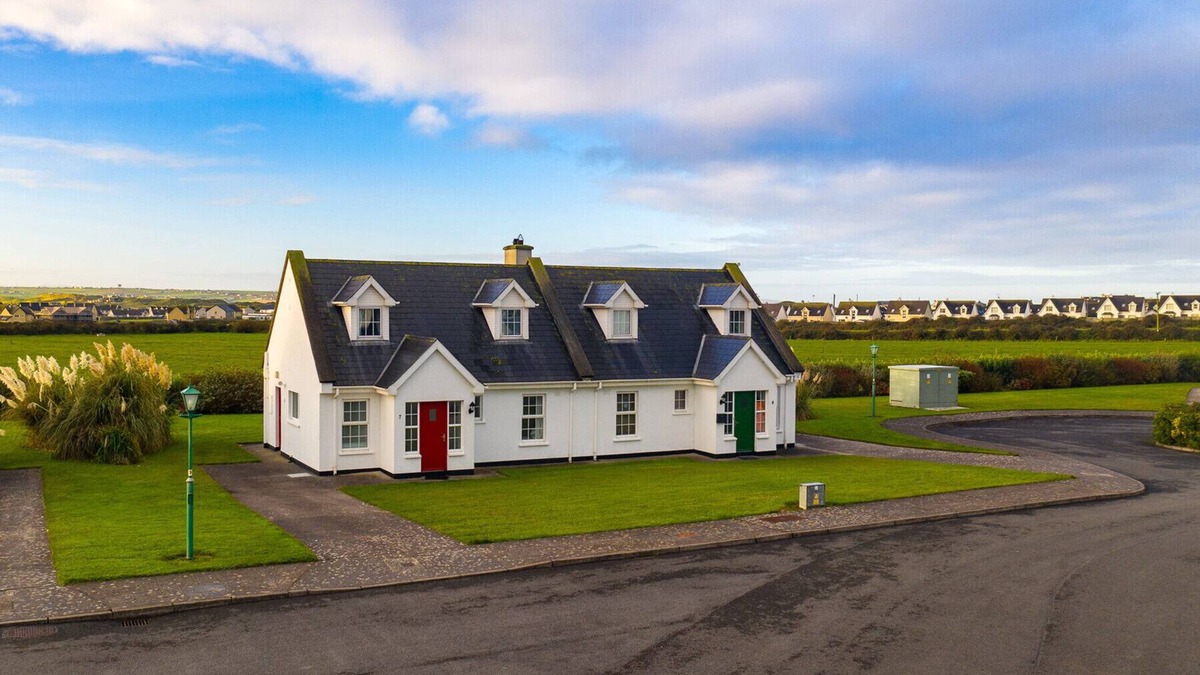 Ballybunion Ski Chalet | Ballybunion Holiday Cottages