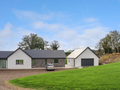 Dungarvan House | Ballyconnery Bliss