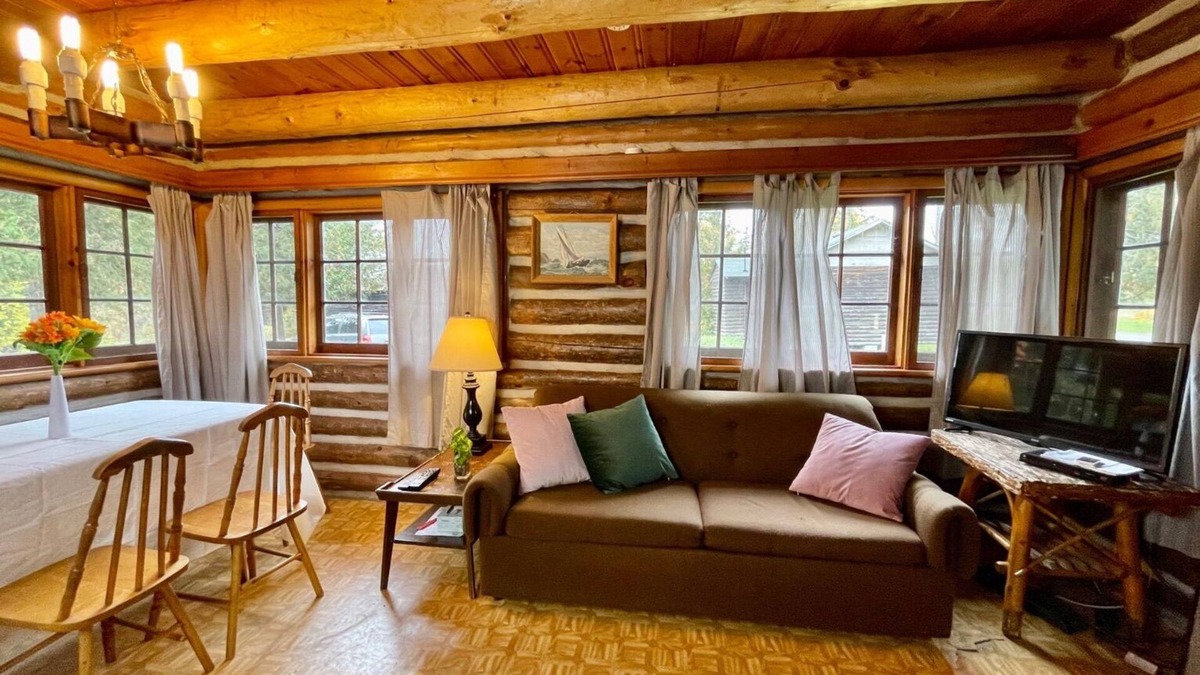 Rosedale Cottage | Balsam Lake Villa Cottages: 2-Bedroom Cottage #12