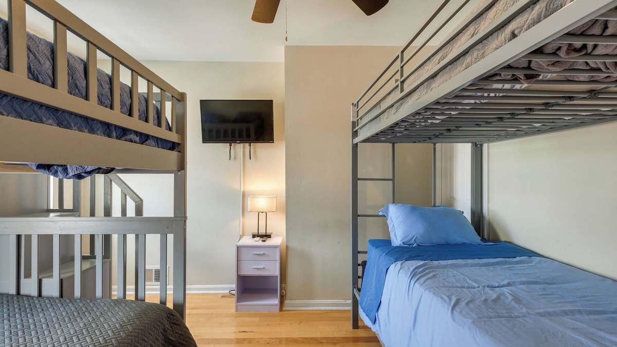 Downtown Baltimore Apartment | Baltimore Townhome Near Oriole Park w/A/c!