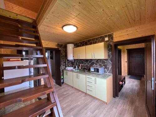 Joseni House | Balu