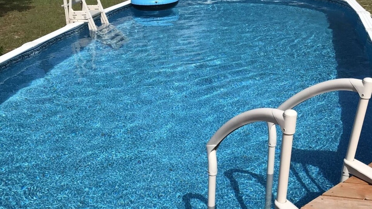 Gulf Breeze Cottage | Bam! A lot of bang for the money! Late summer special 69 dollars nightly!