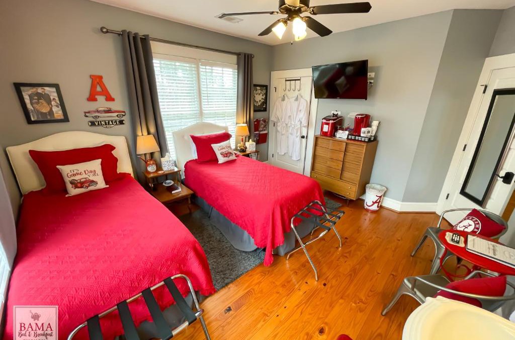 Tuscaloosa Hotel | Bama Bed and Breakfast - Sweet Home Alabama Suite