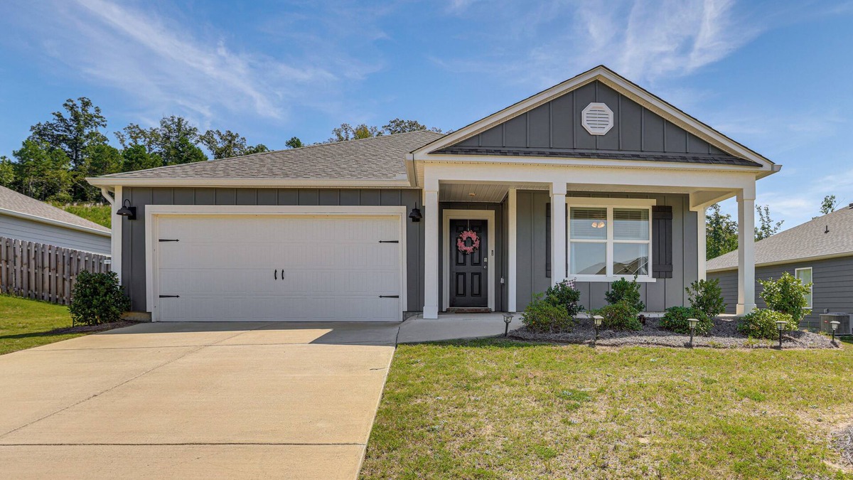 Northport House | Bama Game Day Base: Newly Built Home Near UA!