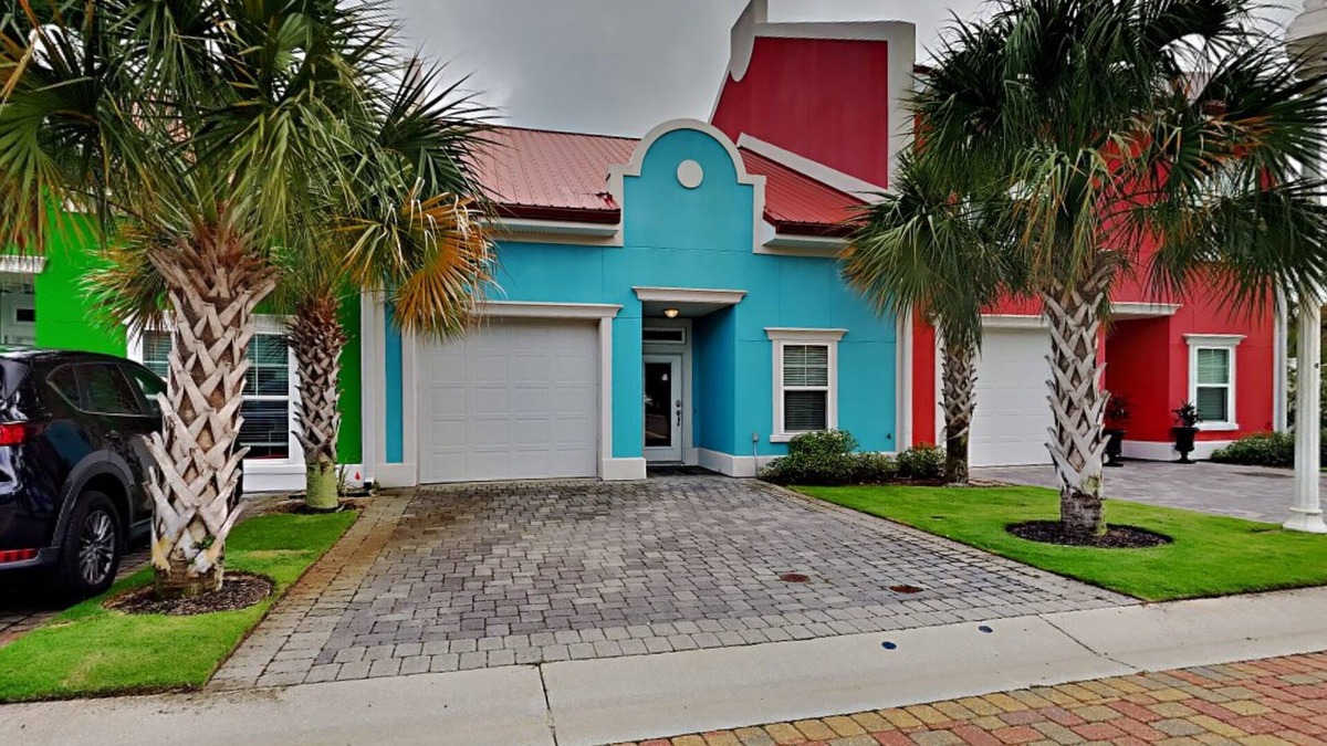 Sunset Pass House | Banana Bay Townhome #13909 | Near Gulf + Bay & Pool Access!