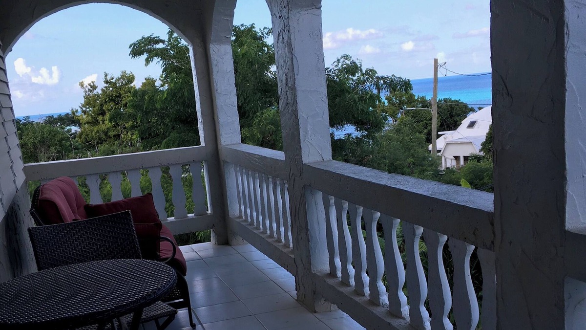 Frederiksted Southeast Apartment | Bananaquit House