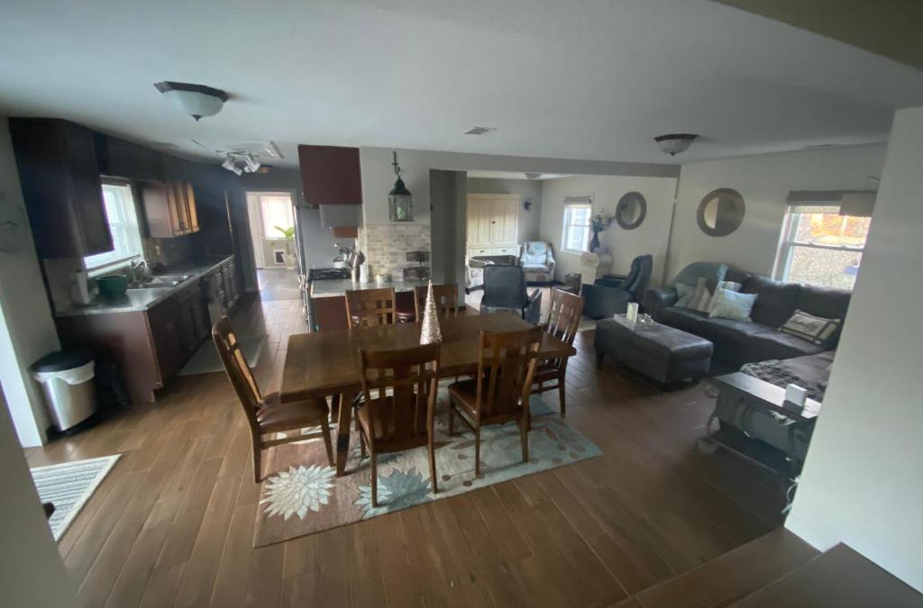 Reynolds Corners House | Bancroft Guest House