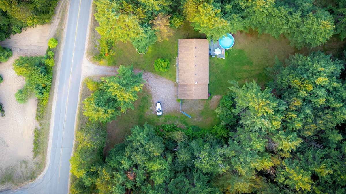 Hastings Highlands House | Bancroft Memories |Sleep 14,POOL
