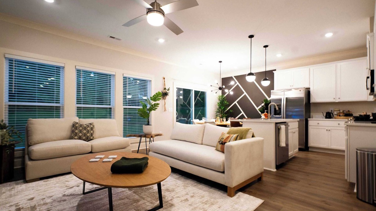 Spartanburg House | Band New Luxury Stay, 3 min to Downtown Sleeps 10
