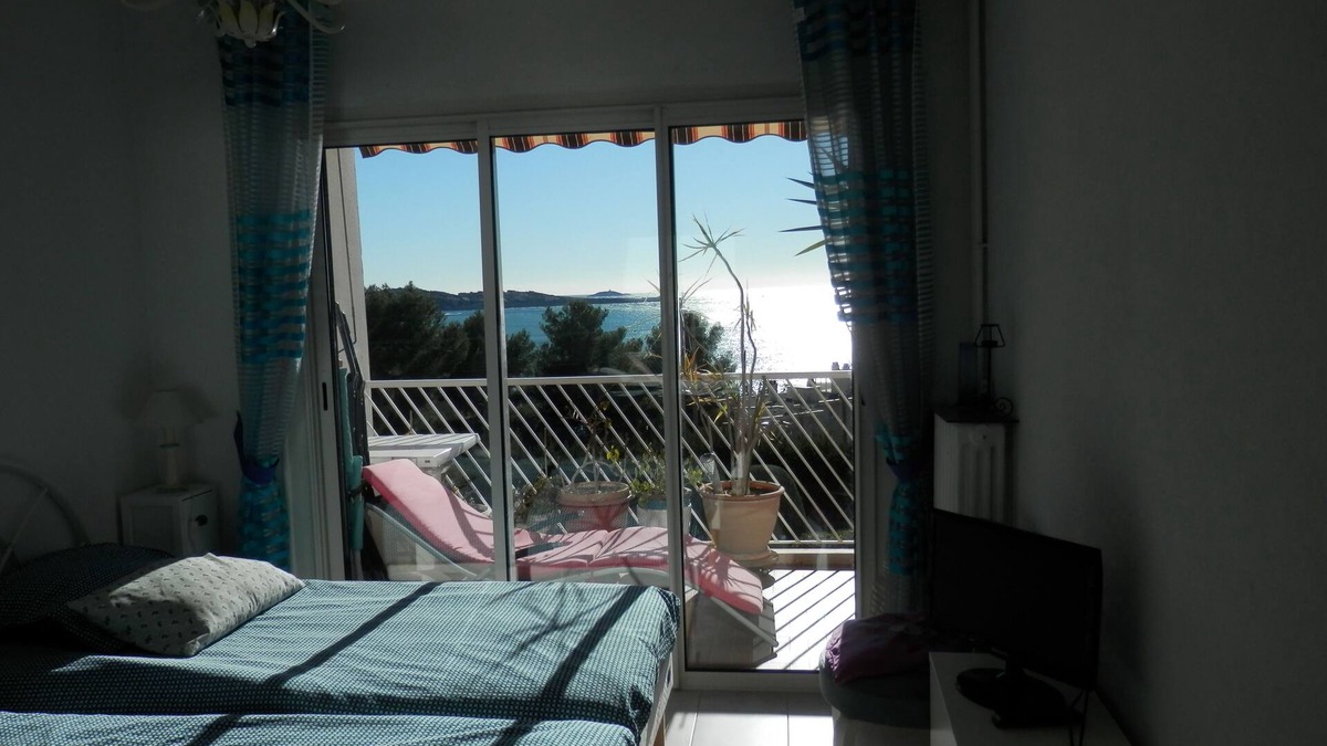 Bandol House | BANDOL 80m2 + 20 m2 comfortable terrace 180° SEA VIEW