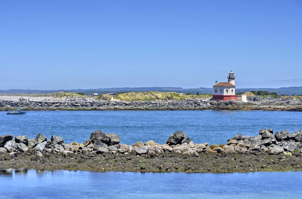Bandon House | Bandon Home with Patio, Steps to South Jetty Park