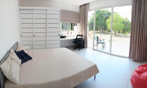 Mae Nam House | BANTAI White House