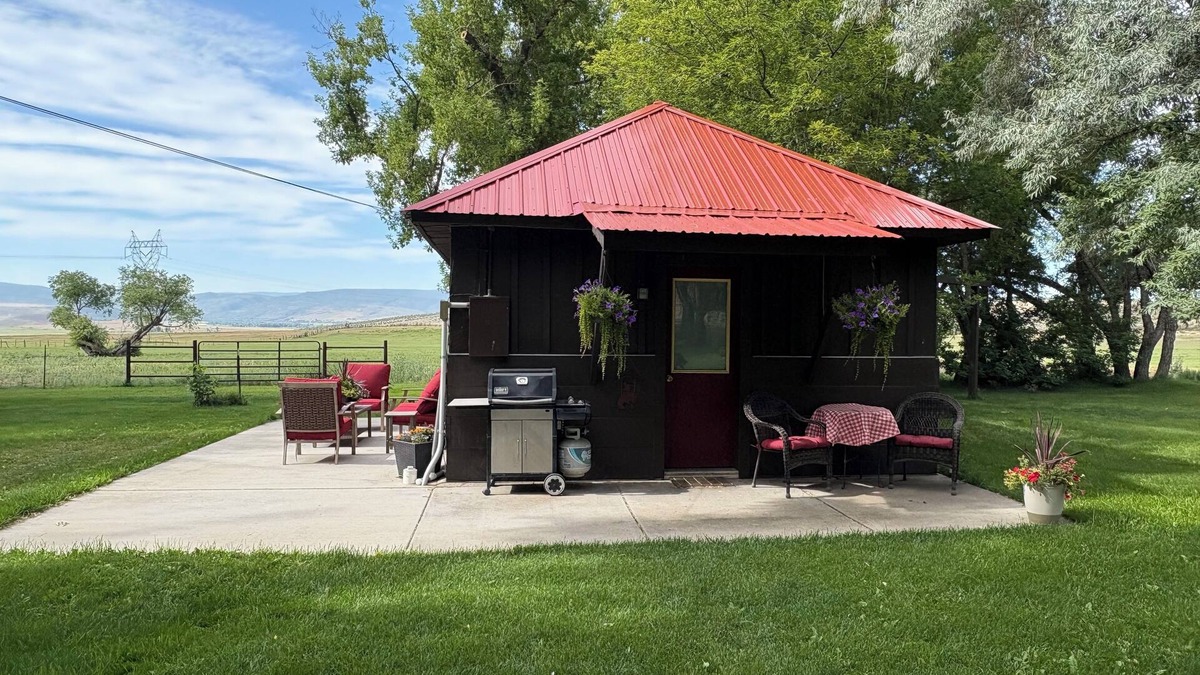 Meeker House | Bar 7 Bunk House - perfect for OHV travelers!