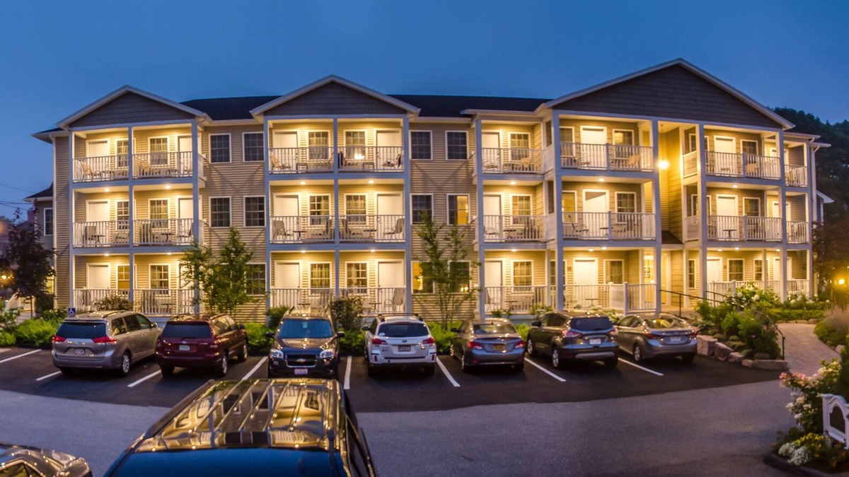 Bar Harbor Hotel | Bar Harbor Manor