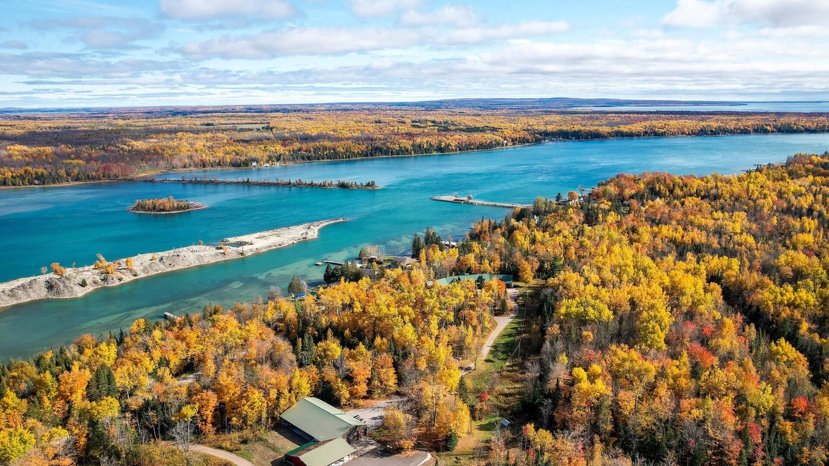 Barbeau Apartment | Barbeau Studio w/St Mary’s River Views!