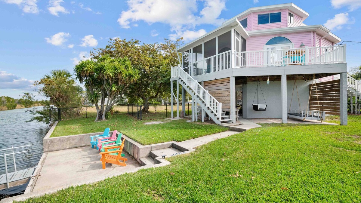 Spring Hill House | Barbies Dream House Kayaks, Paddle board & Fenced yard
